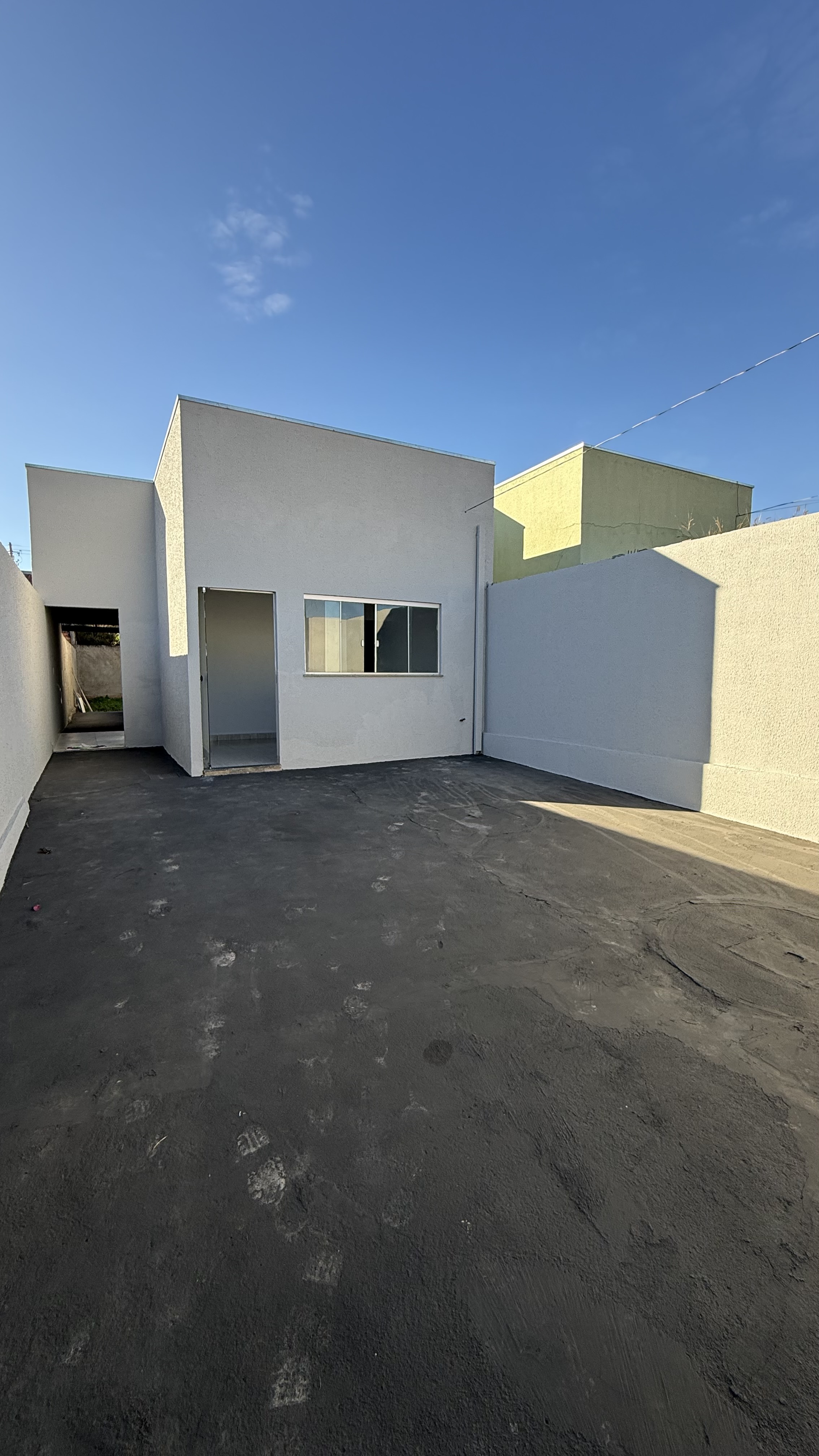 🏡 CASA À VENDA – BAIRRO LAGO DE CRISTAL