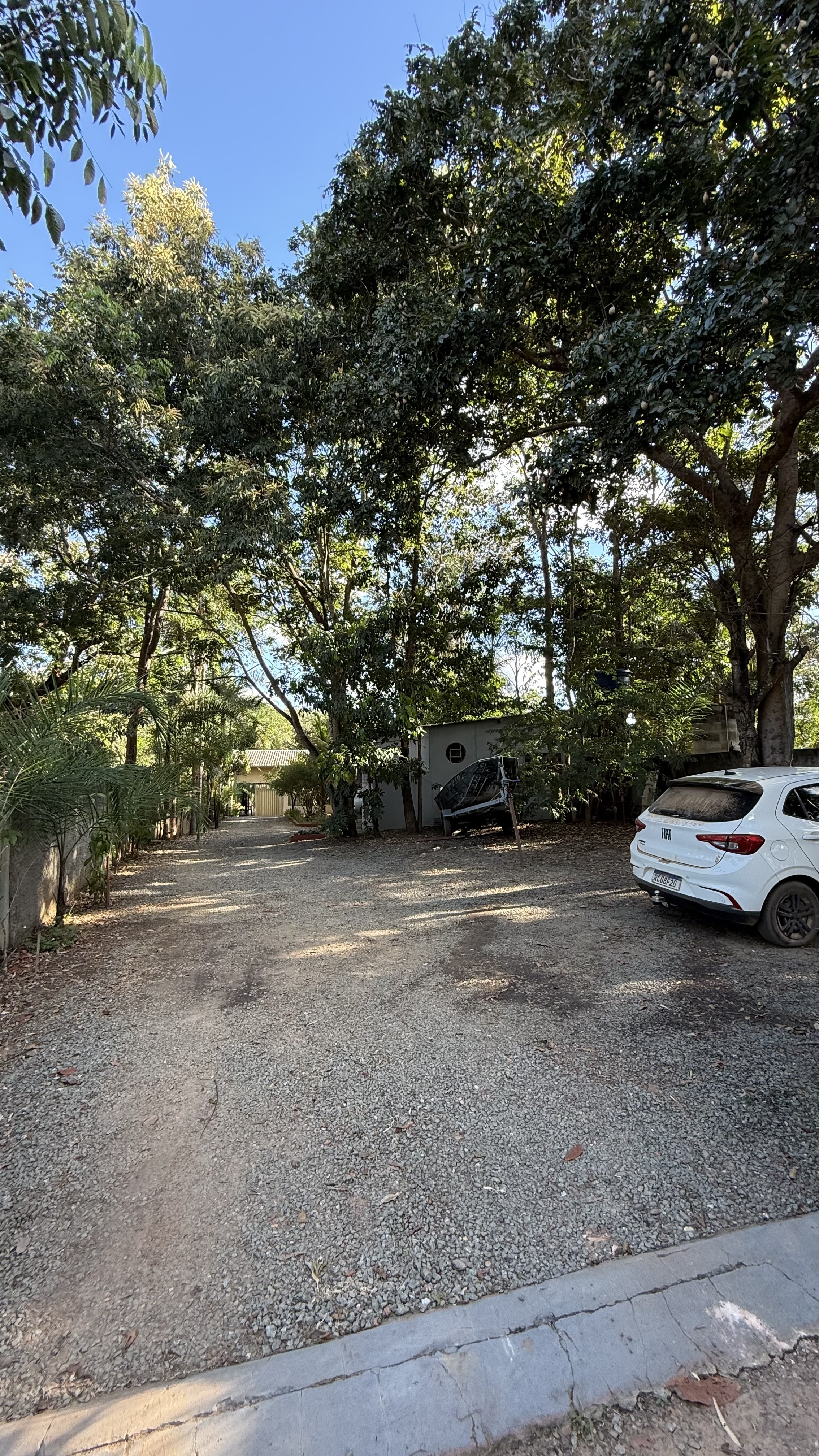 OPORTUNIDADE RARÍSSIMA ÀS MARGENS DO LAGO CORUMBÁ 🌿 - foto 55