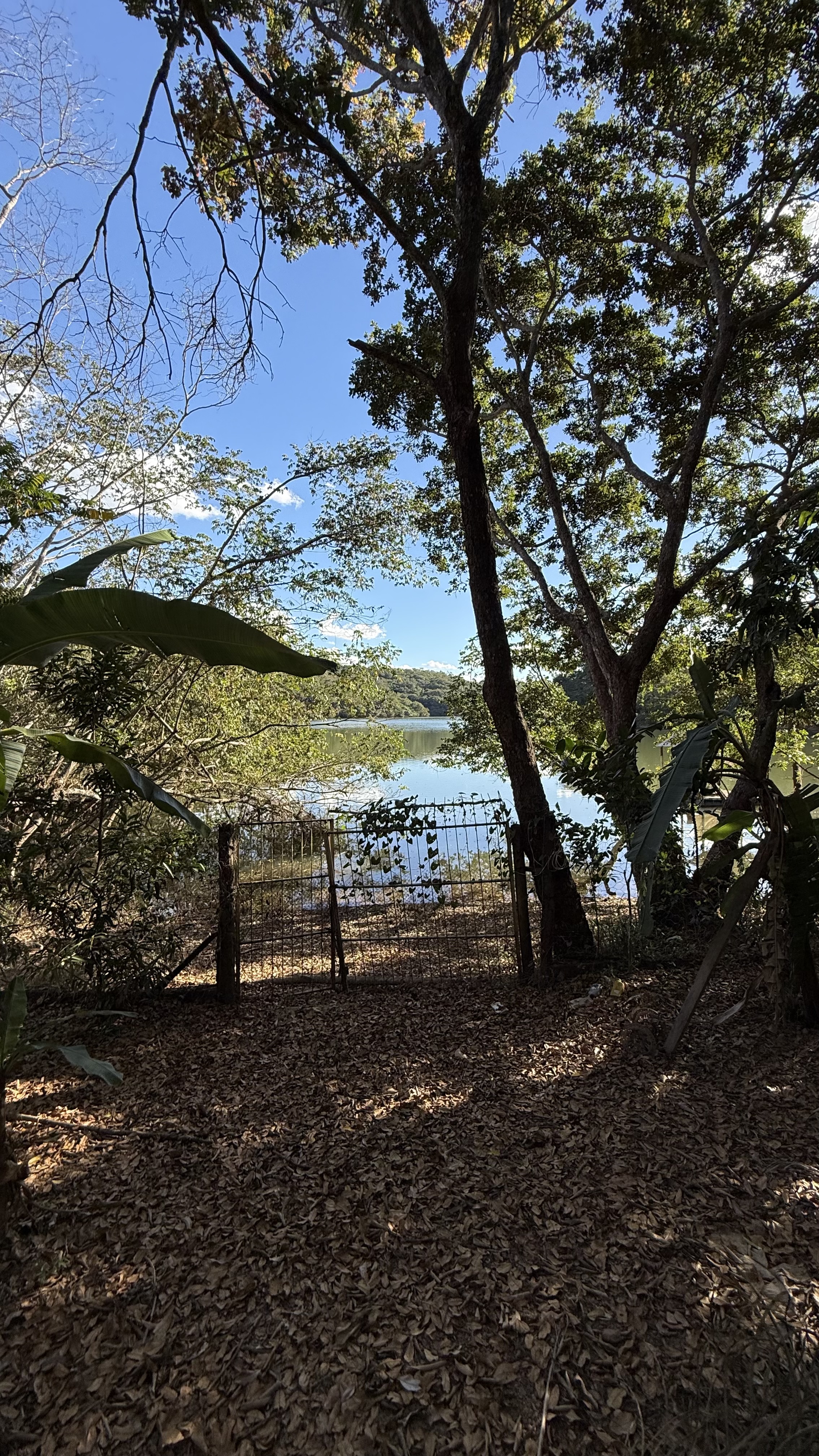 OPORTUNIDADE RARÍSSIMA ÀS MARGENS DO LAGO CORUMBÁ 🌿 - foto 73
