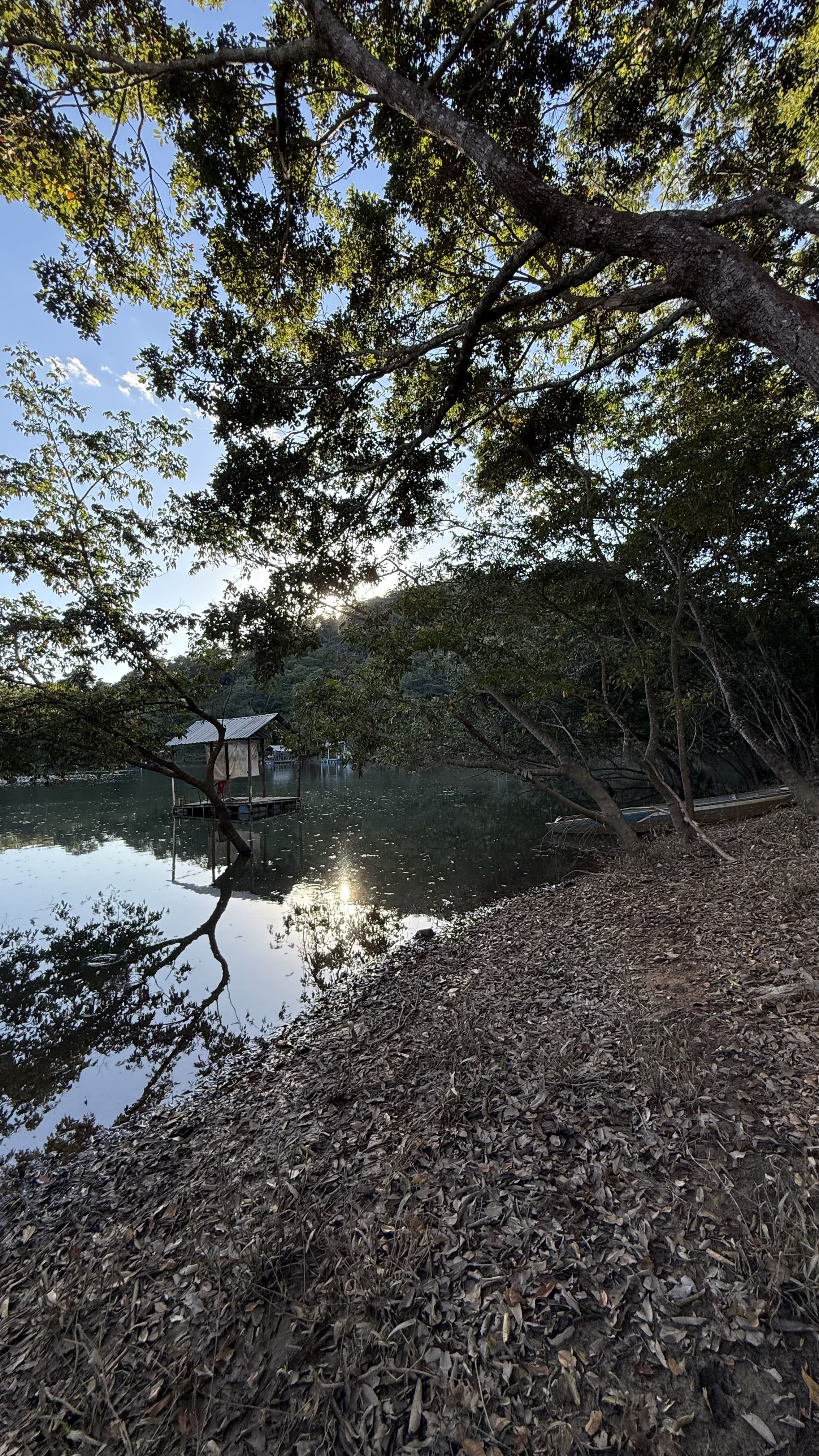 OPORTUNIDADE RARÍSSIMA ÀS MARGENS DO LAGO CORUMBÁ 🌿 - foto 79